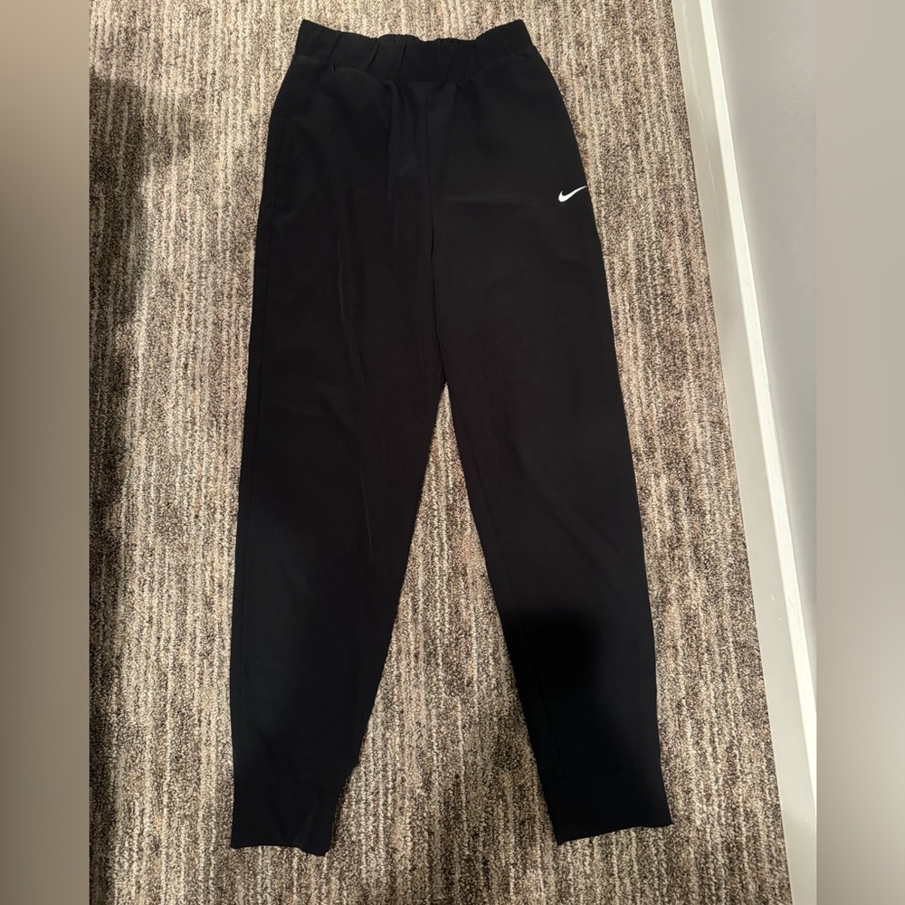 Nike Joggers, size Small